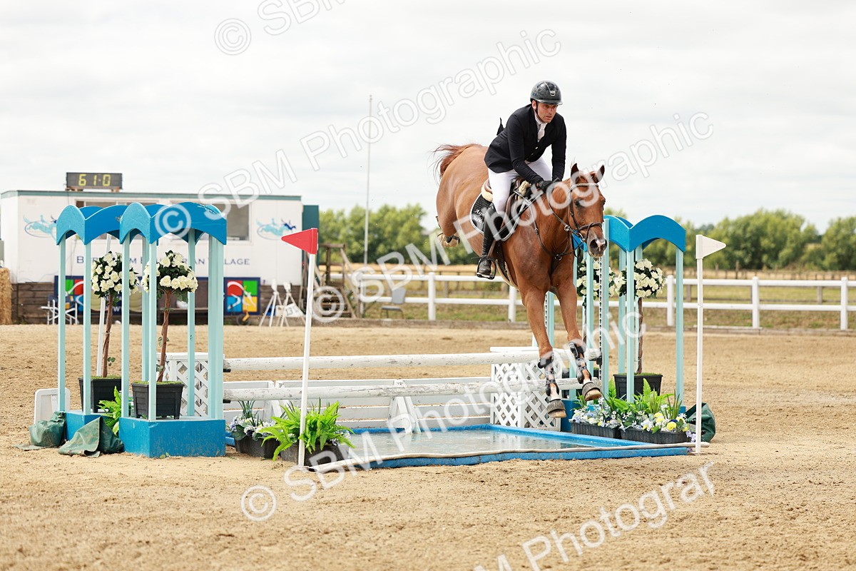 SBM_018329 - Class 21 - Senior Newcomers Championship 2d Rd