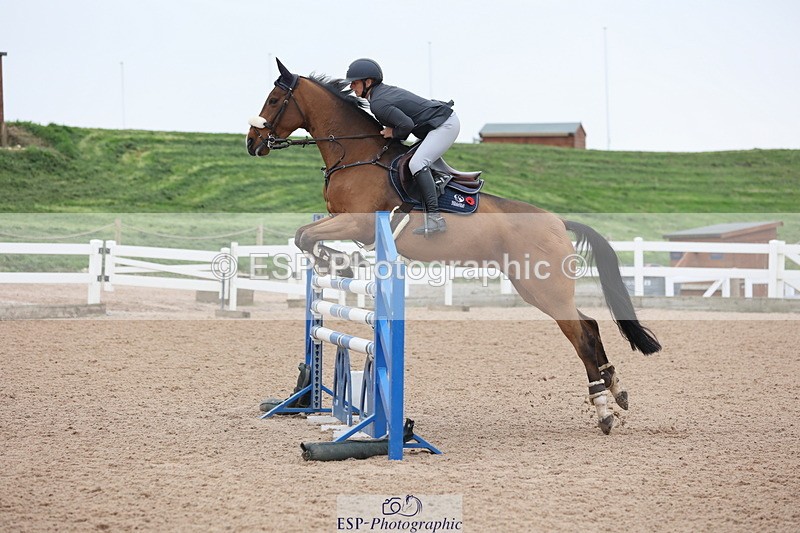 241101A-115617-01558 - FRI Cls 5 Newcomers and 1.10m Open