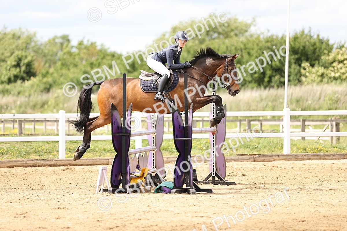 SBM_003359 - Class 11 - Senior Newcomers - 1.10m