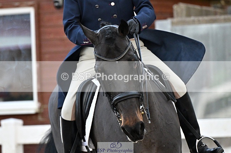 241214-152757-03243 - 123-Susan.Lanz-Wellshead.Foxtrot