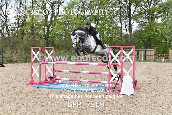 BPP_7369 - CLASS 9 FRI  Senior Newcomers/ 1.10m Open