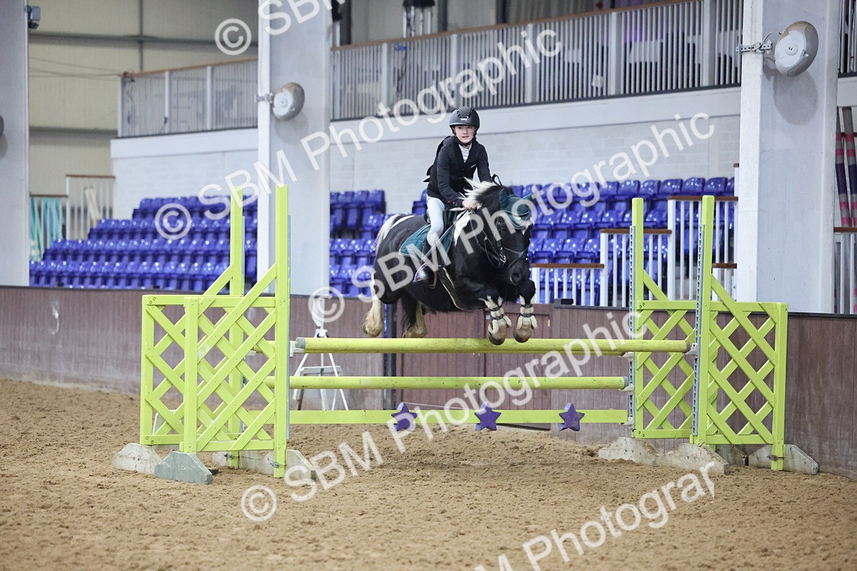 SBM_003354 - Class 11 - Blue Chip Pony Newcomers - 1.00m Open