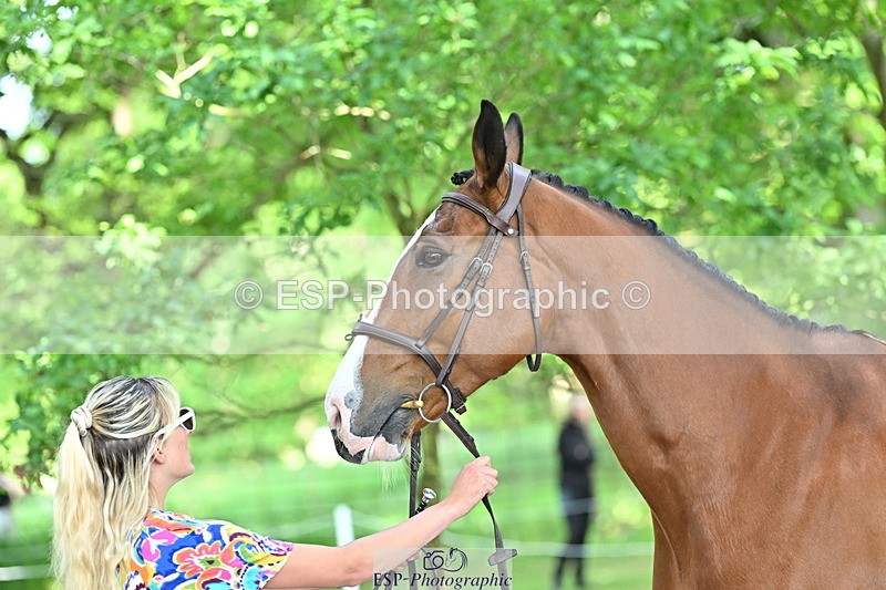 250521A-163356-01220 - C-233-Abbie.Burbidge-FEELING.FANTASTIC