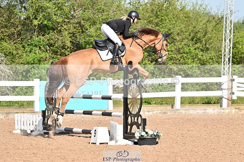240509A-092918-00138 - Cls 1 British Novice and 90cm Open