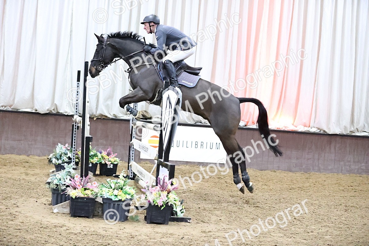 SBM_010129 - Class 25 - Equestrian Senior Foxhunter 1.20m
