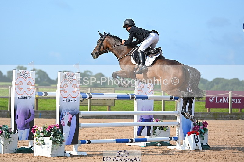 230721A-091017-04883 - Cls 2, 2 Star Small 1.30m