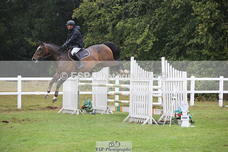 250830A-140935-06897 - Cls 16 Snr Newcomers and 1.10m Open