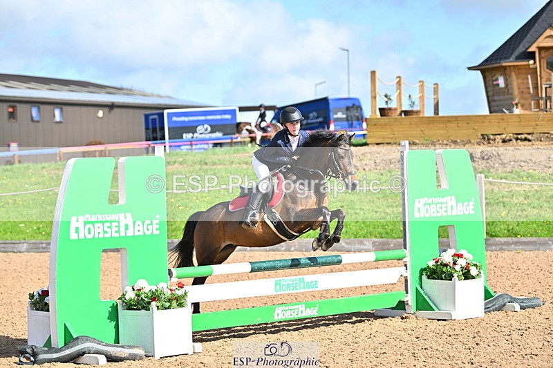 240504A-094305-00948 - Cls 1 Pony Intro 70cm