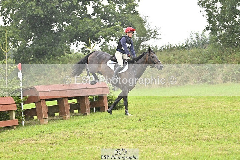 240901A-104449-05635 - 302-Rosie.Bradley-Hole-CAPABILITY.BROWN.II