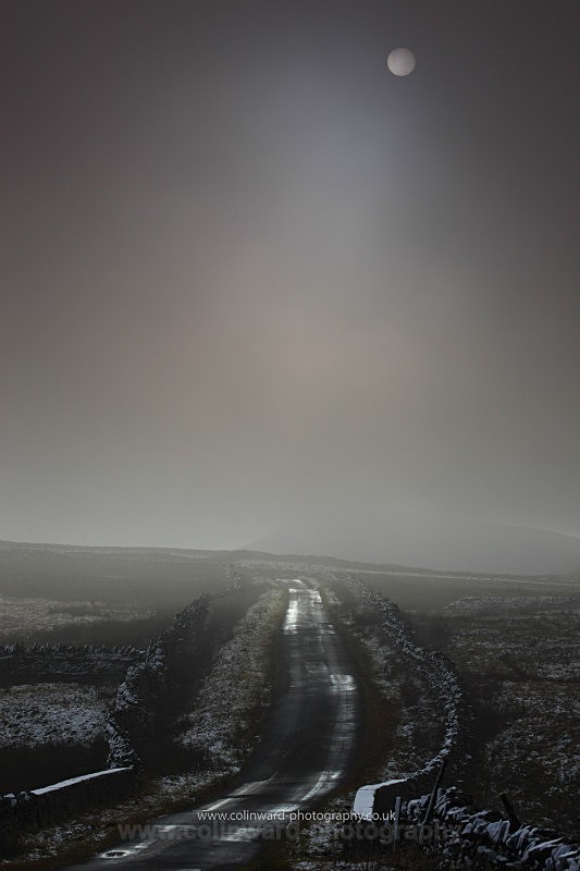 Misty mountain road     ref 4530 - The Pennines and Cumbria