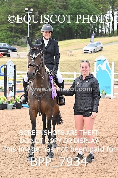 BPP_7934 - CLASS 16 FRI GFS Saddles Senior Newcomers/1.10m Open