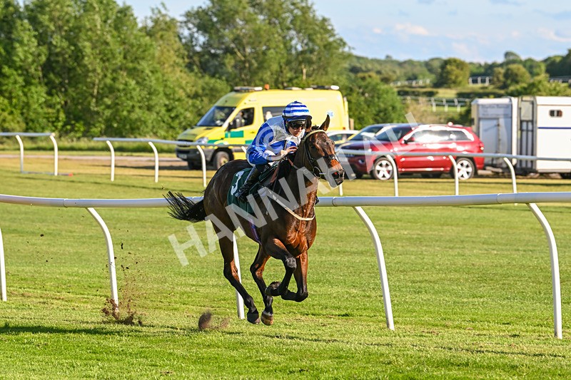 300525-Race 2-Cheerleader-7037 - Race 2