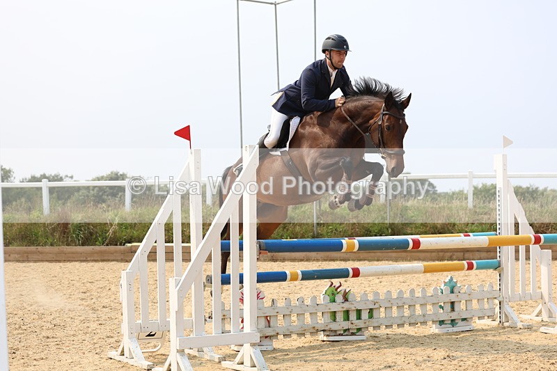 3E7A2431 - Class 8: Senior Newcomers/1.10m open