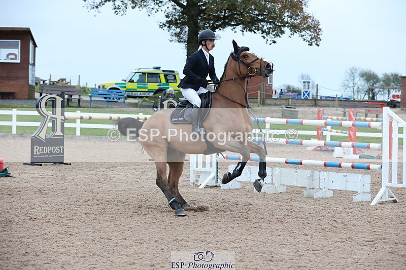 241101A-161724-03280 - FRI Cls 8 National 1.30m