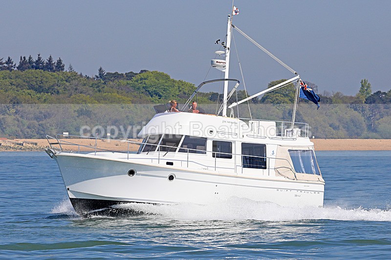 180507 JACARMOTH - SWIFT TRAWLER 34 1Y3A0333 - Flybridge Cruisers