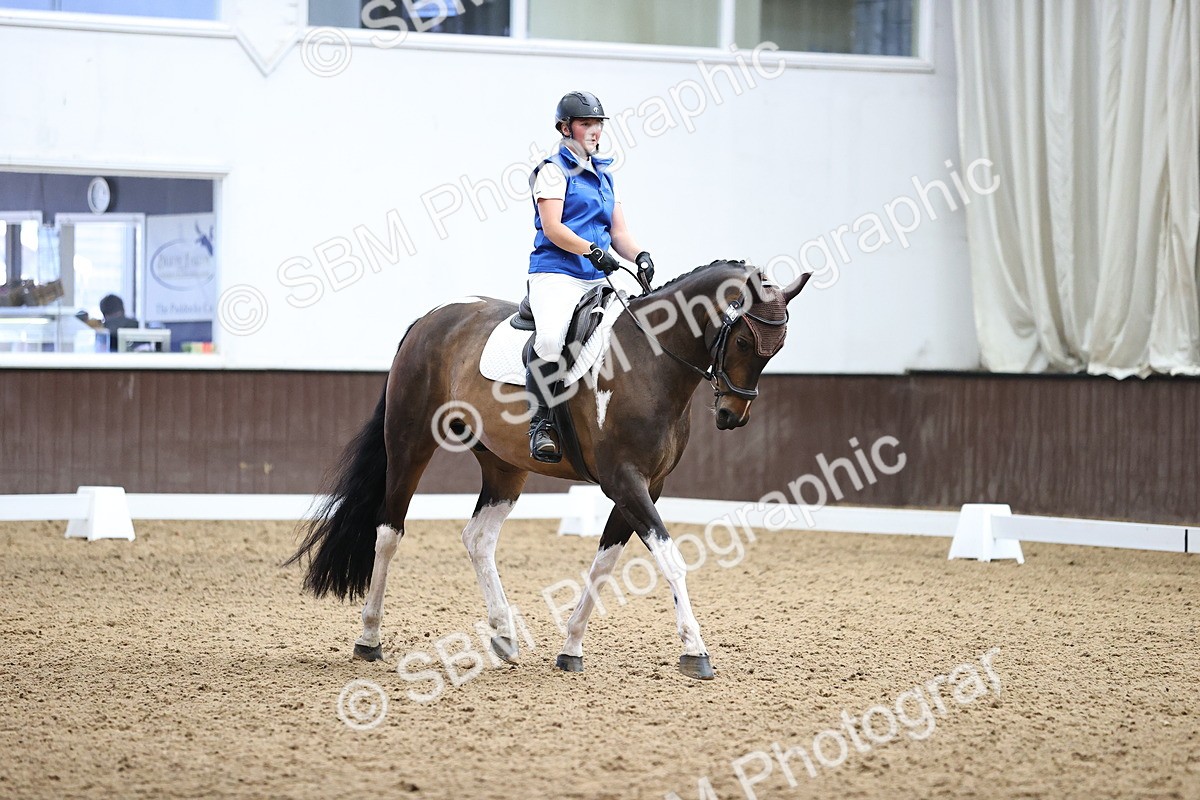 SBM_001800 - Novice 4 - 11.15-13.22