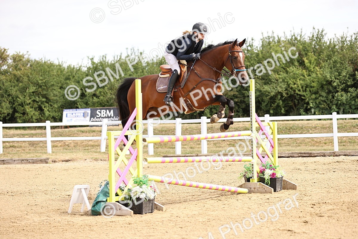 SBM_009707 - Class 8 - Senior Newcomers - 1.10  Open