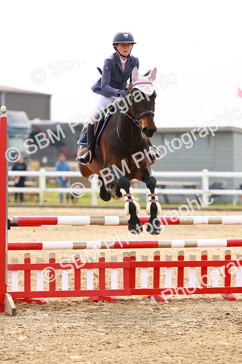  - Class 17 - Senior 1.05m