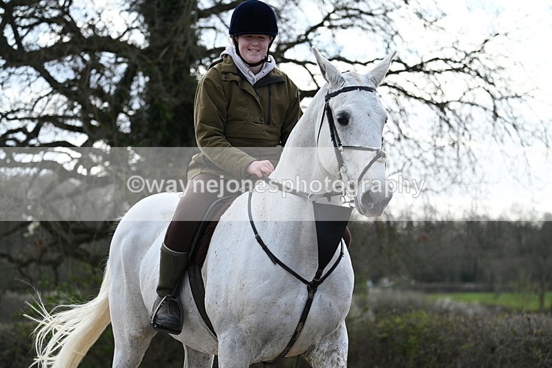 WJ7_9821 - Walk Home