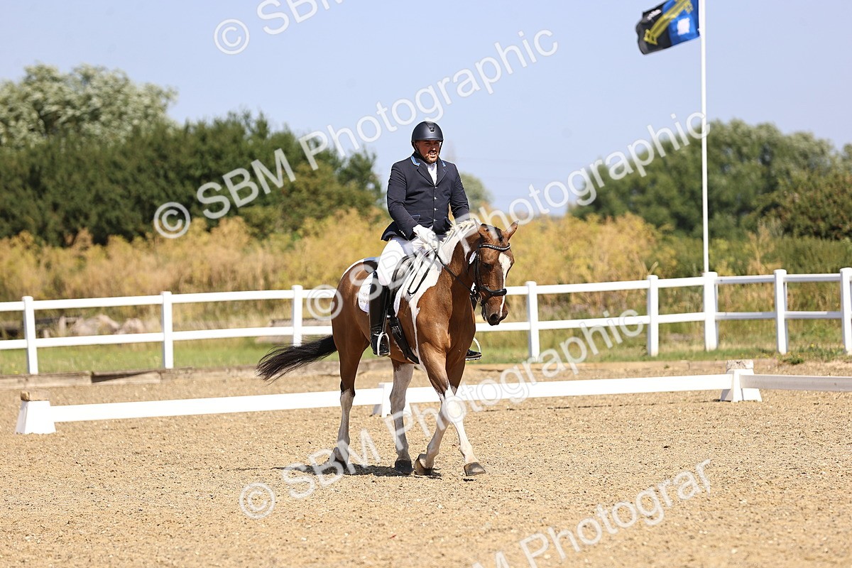 SBM_009295 - Novice 5 - 9.50-10.53