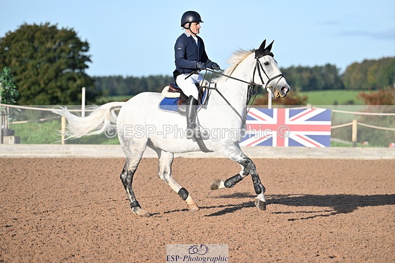 231015A-091912-06913 - Cls 28 Newcomers & 1.10m Open