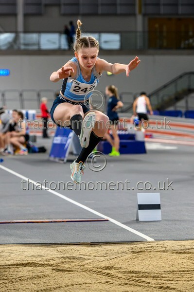 AgeInd25SUN-912979 - Field Female