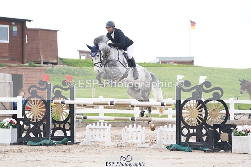 250425-094920-08370 - Cls 30 Young Horse 6yr old