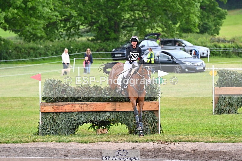 250524A-123704-10625 - B-352-Samantha.Lissington-MALIBU.TS