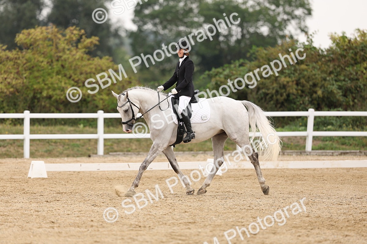 SBM_01761 - Class 9 - Novice 27 Champs