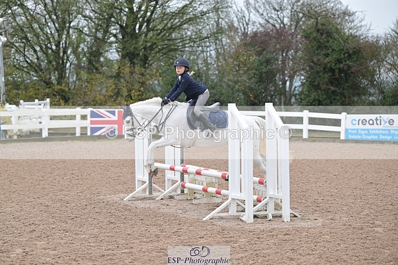 251116-100505-01101 - Cls 2 Pony Intro 70cm