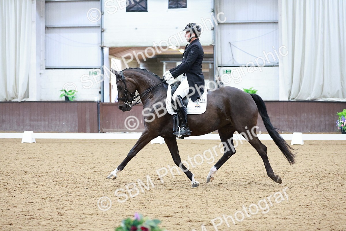 SBM_016632 - Class 5 - FEI INT II - 17.24-18.20