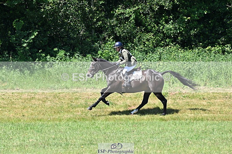 250522B-121302-01967 - 157-SHANNONDALE.LUIGI-Lizzie.Luxton