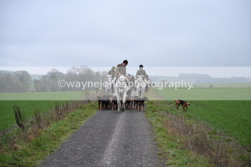 WJ7_9740 - Walk out..