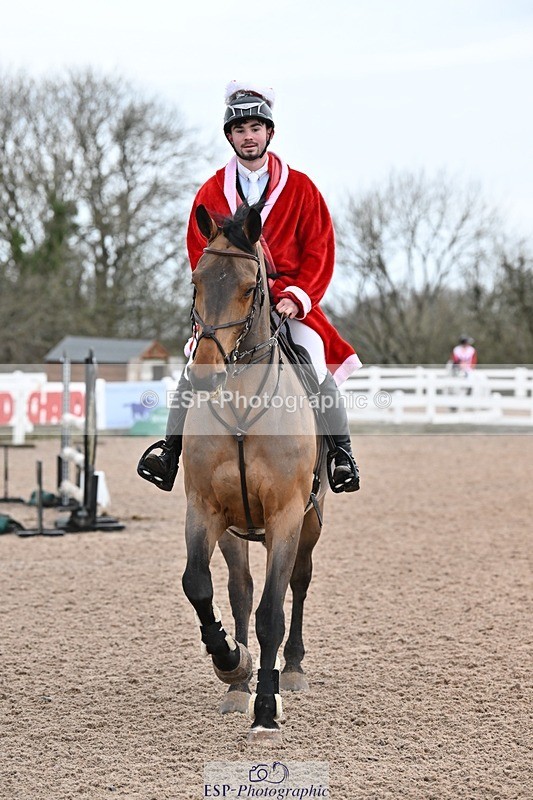 241206-131721-00961 - Cls 5 Newcomers and 1.10m Open