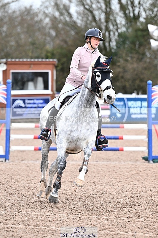 251205-100238-00110 - Cls 2 Snr British Novice and 90cm