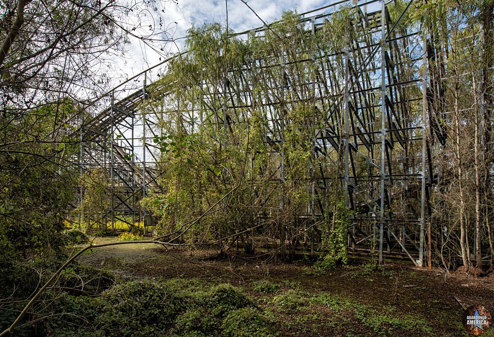 Abandoned Six Flags (New Orleans, LA) | Alligator Country - Six Flags New Orleans