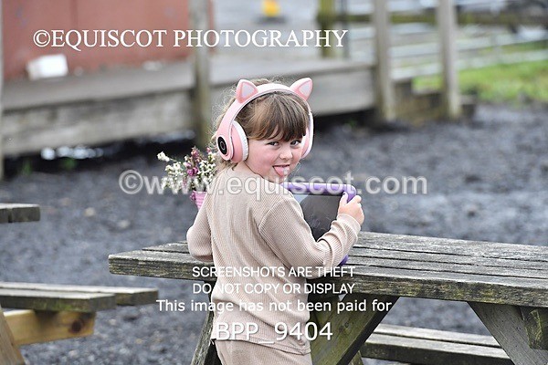 BPP_9404 - CLASS 32 MON Club/ Unaffiliated 70cms Open