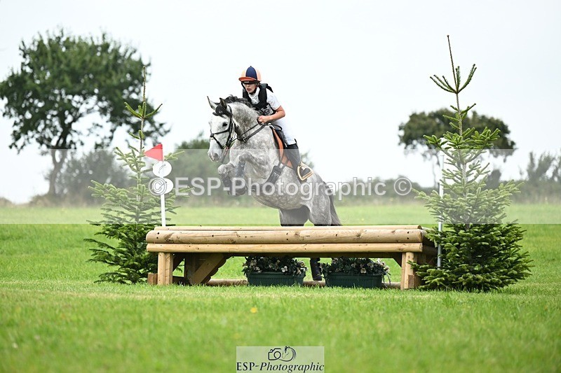 240831A-142400-03698 - 259-Lucy.Coker-QUEEN.RUBIE