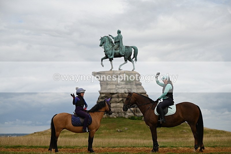 DSC_6144 - Time at Statue 12:17 to 12:44