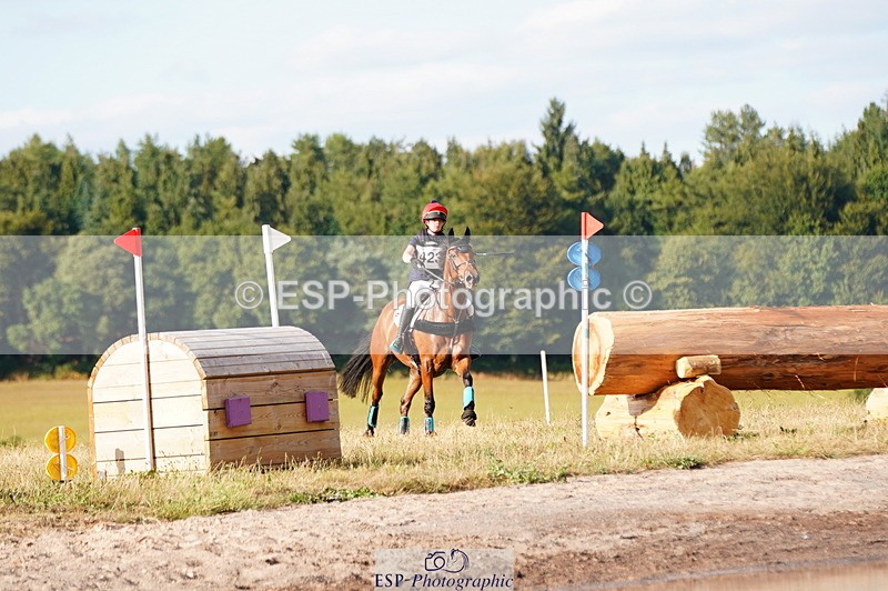 250802A-180444-09080 - I-423-Megan.Pocock-HANKY.BRITANNIA