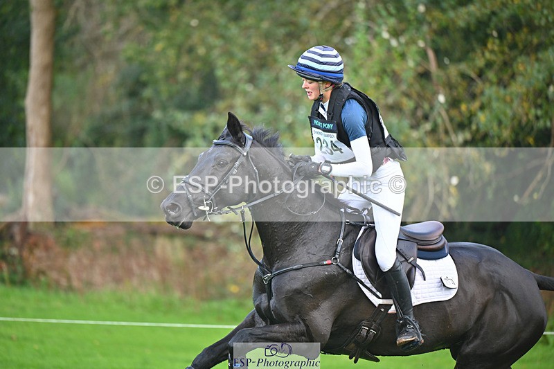 241025-154902-10405 - 234-Elizabeth.Barratt-FERNHILL.KANKAN