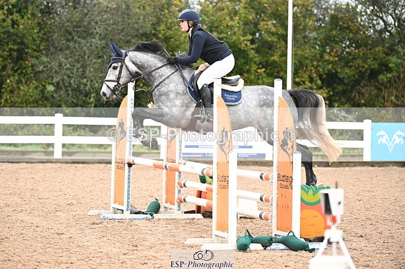 241023A-114658-00622 - Cls 1 British Novice and 90cm Open