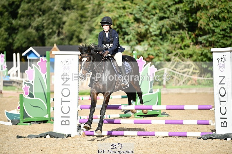 251004A-145022-01543 - Classes 8 & 9 70cm