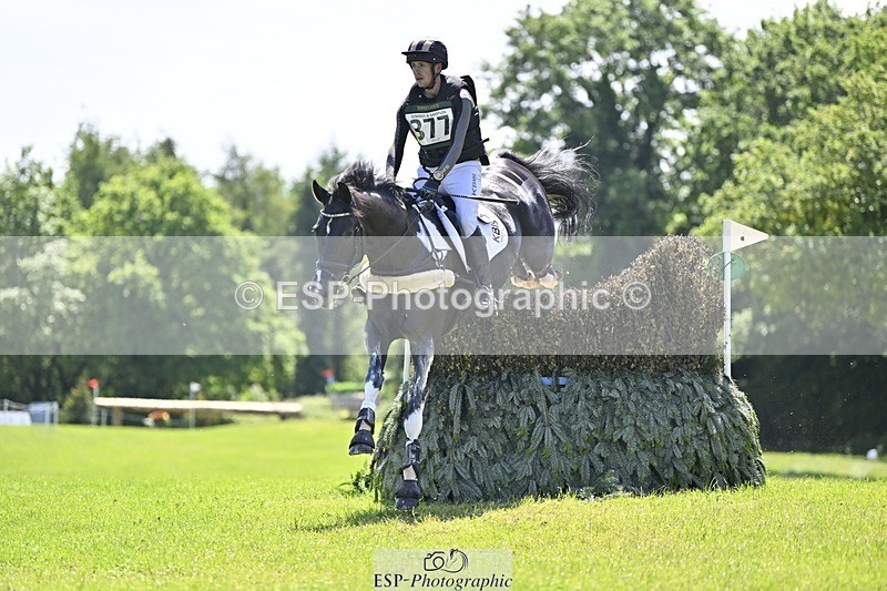 240525-123510-13493 - 377-HONEYBROOK_EXTRA_SPECIAL-Tom_Rowland