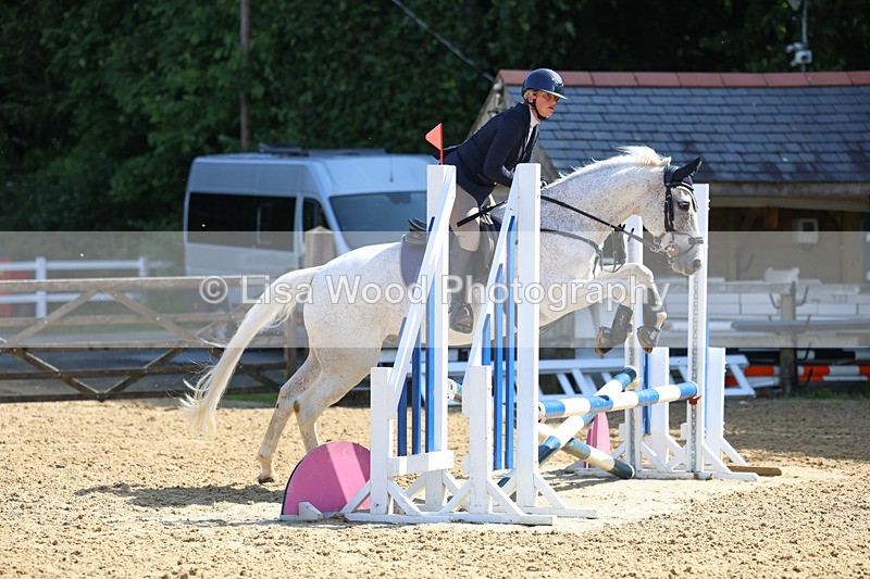 3E7A2681 - Class 2: 70cm Juniors and Seniors