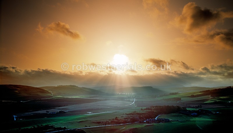 A743IX3 Sunset over Fife's Lomond Hills in 1992 - Photographers favourites