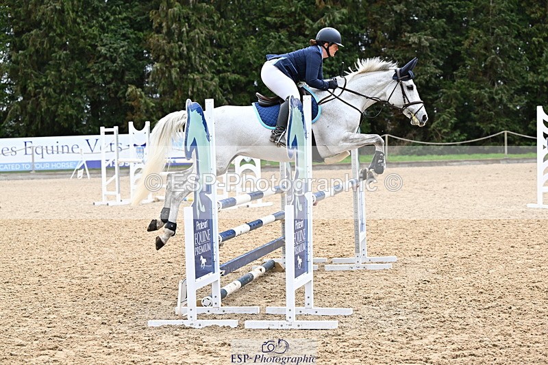 250321A-102022-00303 - Cls 2 Newcomers and 1.10m Open