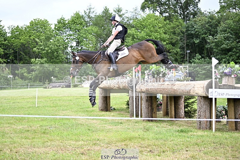 250524A-164954-14618 - C-274-Bizzy.Loffet-LONGBROOK.CHILLI.FLOWER