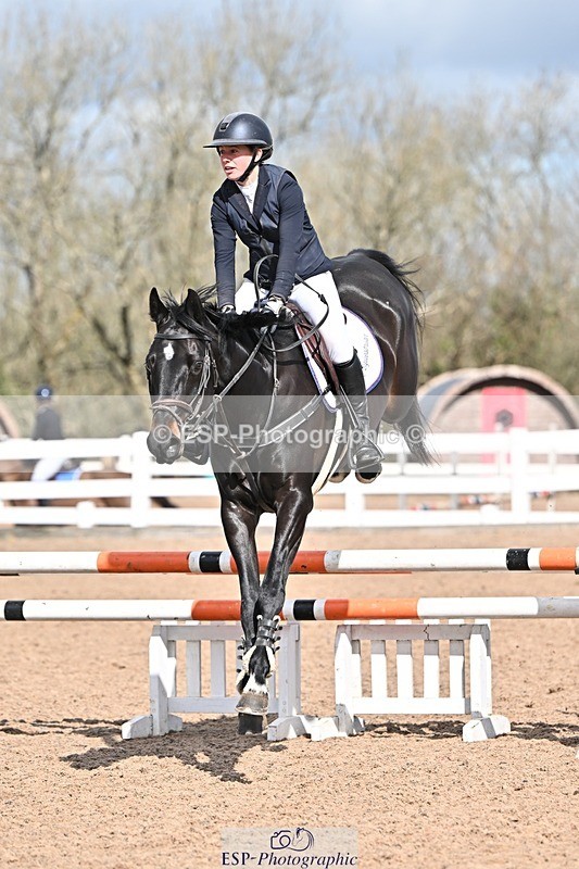 250328-104502-01320 - Cls 8 British Novice and 90cm