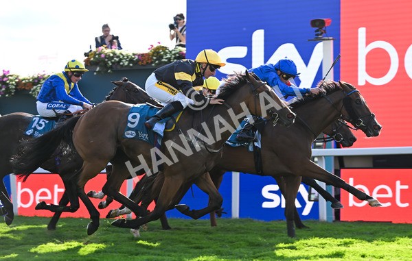 220825-279 Fifth Column - Race 7 5.20pm Sky Bet Mile Handicap